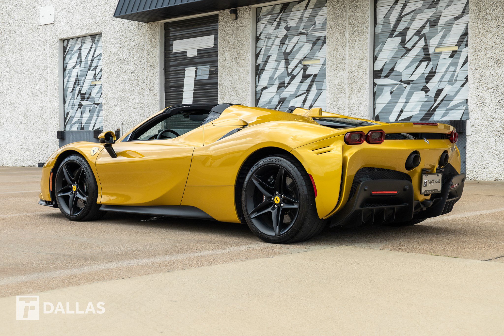 Used 2023 Ferrari SF90 Spider AWD/4WD image 10