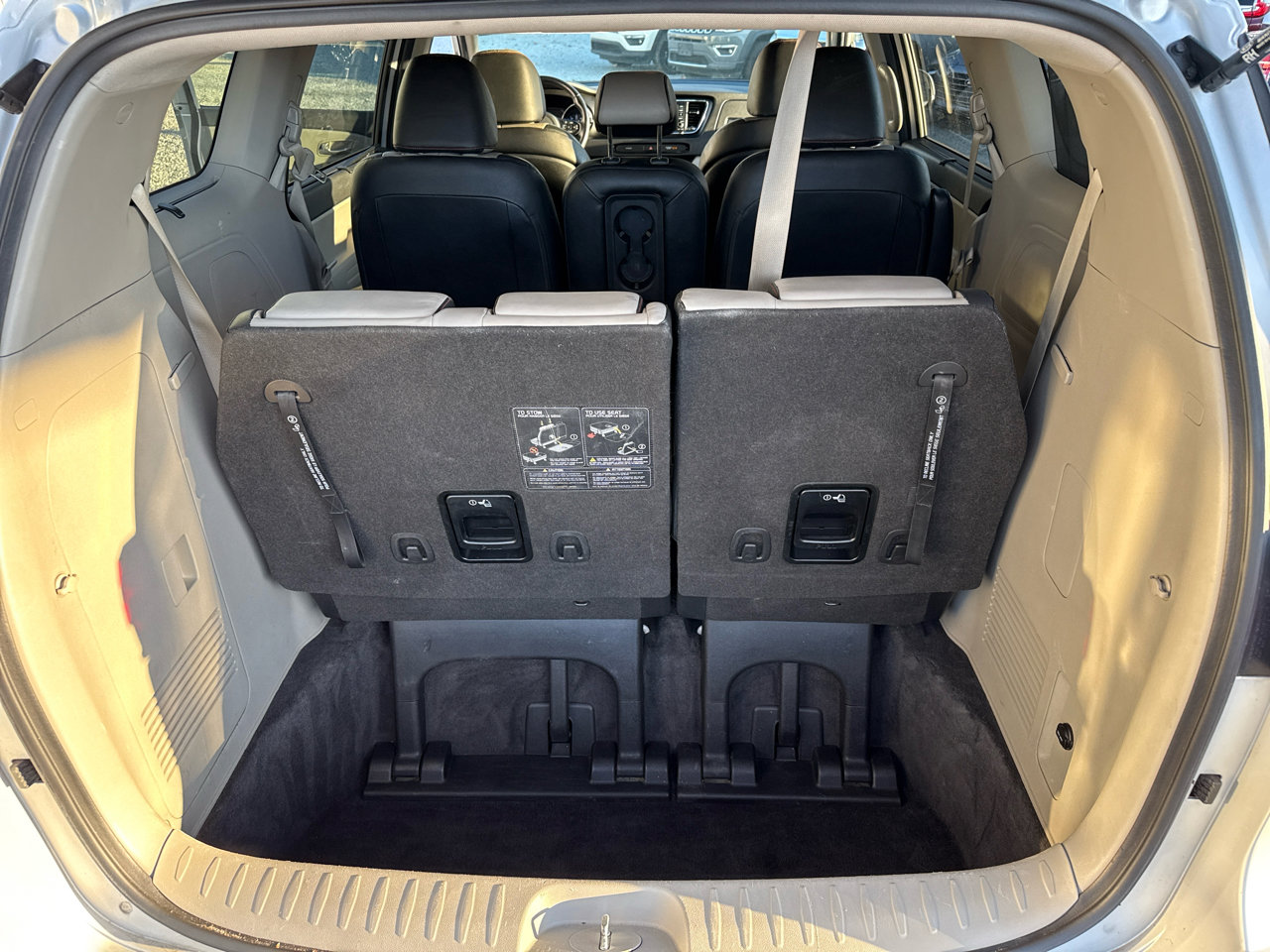 Used 2020 Kia Sedona EX image 20