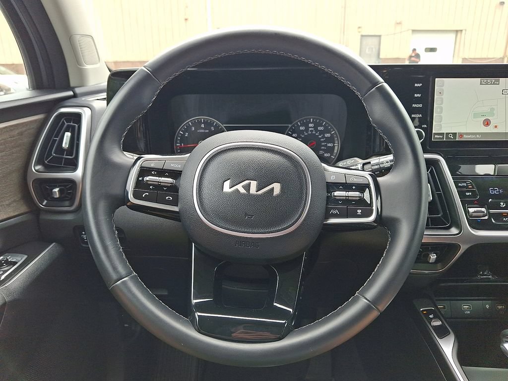 Certified 2023 Kia Sorento X-Line EX AWD/4WD image 22