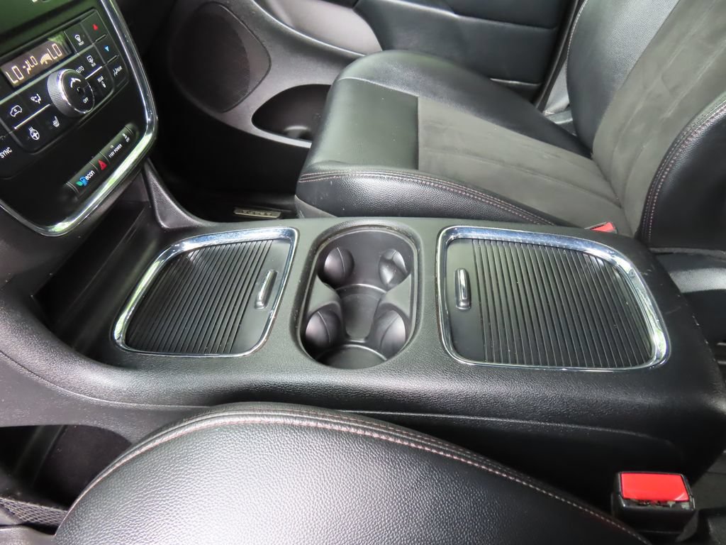 Used 2019 Dodge Grand Caravan SXT FWD image 18