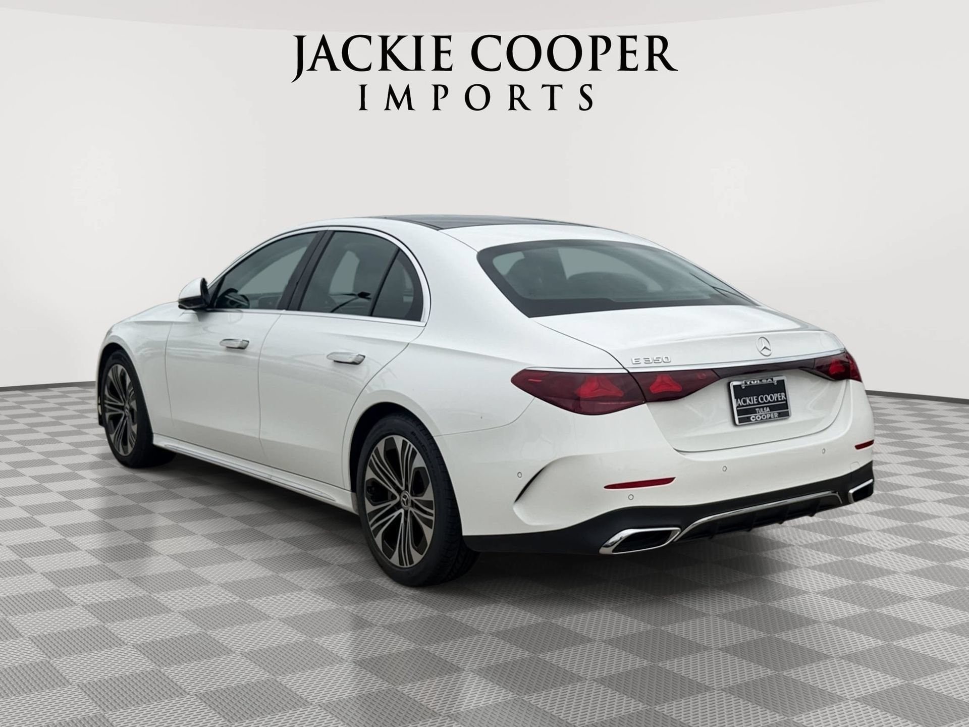 Used 2025 Mercedes-Benz E 350 Sedan w/ Winter Package image 7