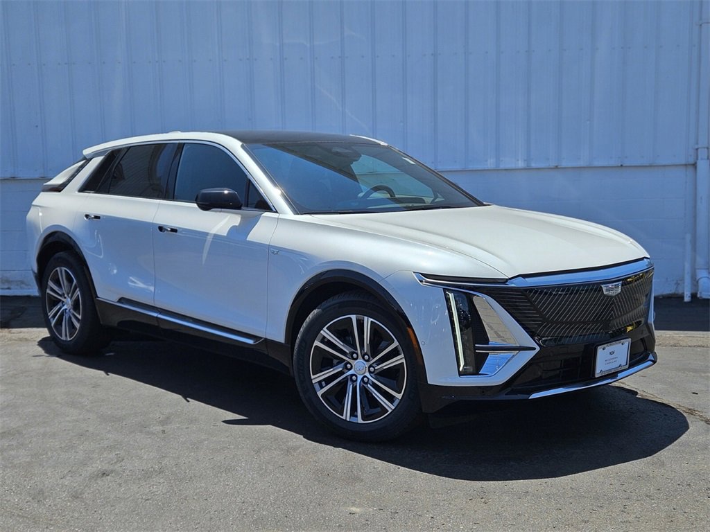 New 2025 Cadillac Lyriq Luxury