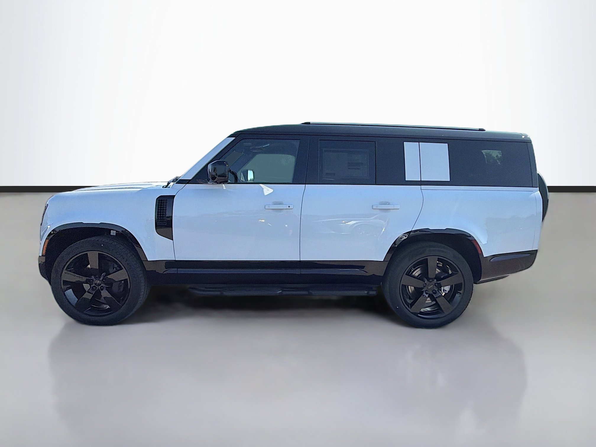 New 2026 Land Rover Defender 130 X-Dynamic SE image 2