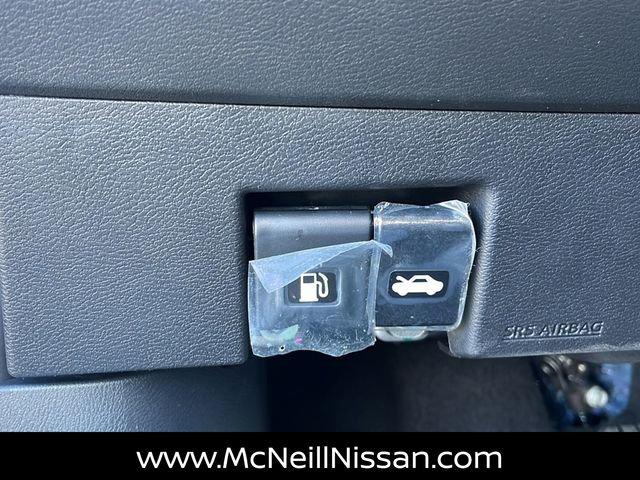 New 2025 Nissan Versa SV image 17