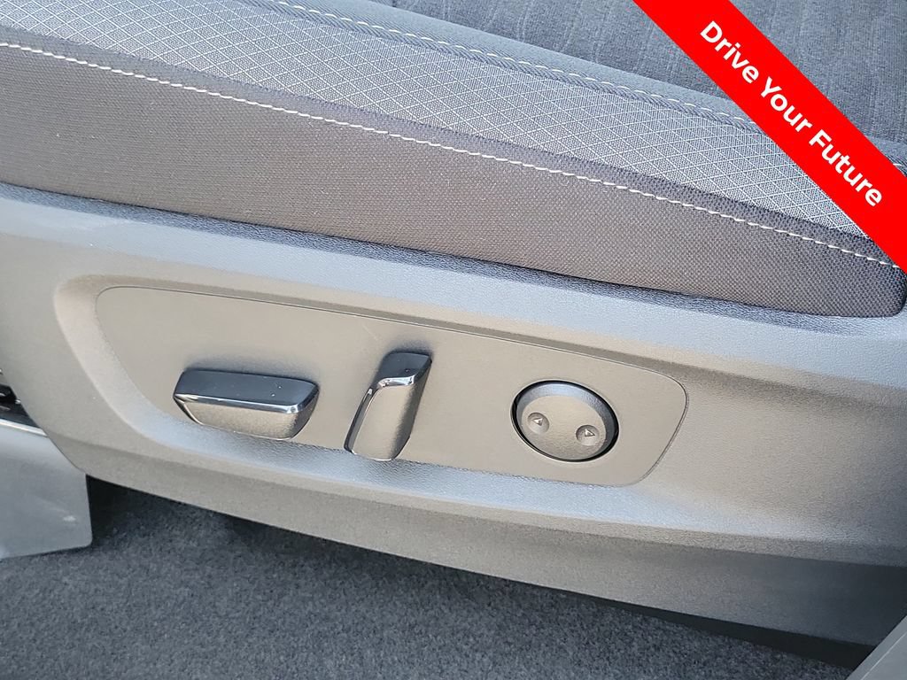 Certified 2025 Nissan Pathfinder SV FWD image 20