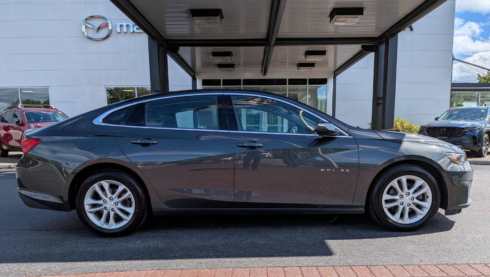 Used 2018 Chevrolet Malibu LT FWD image 6