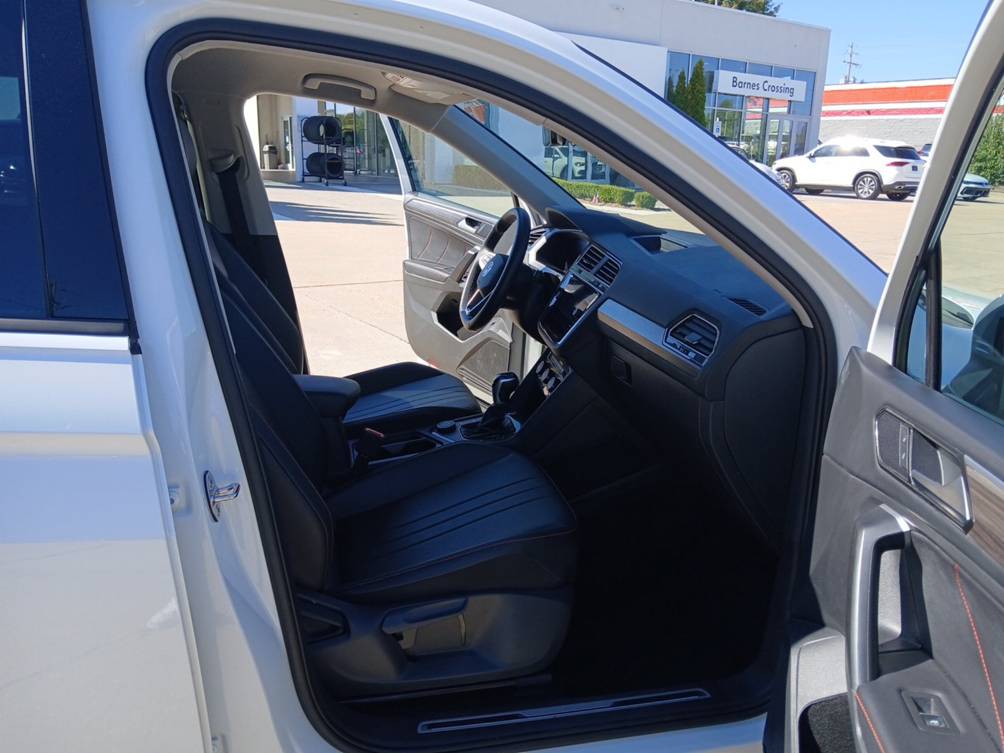Used 2024 Volkswagen Tiguan Wolfsburg Edition AWD/4WD image 26