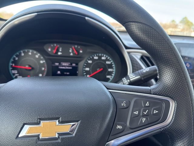 Used 2025 Chevrolet Malibu LT image 12