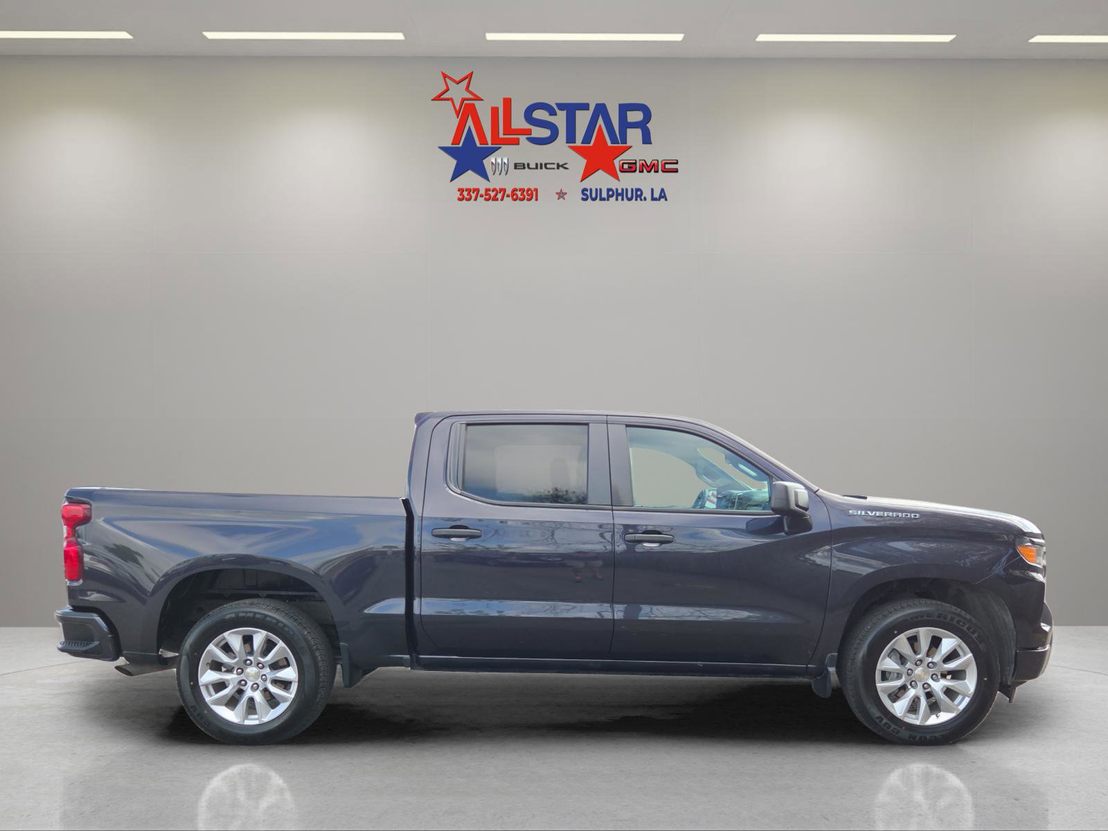 Used 2023 Chevrolet Silverado 1500 Custom image 8