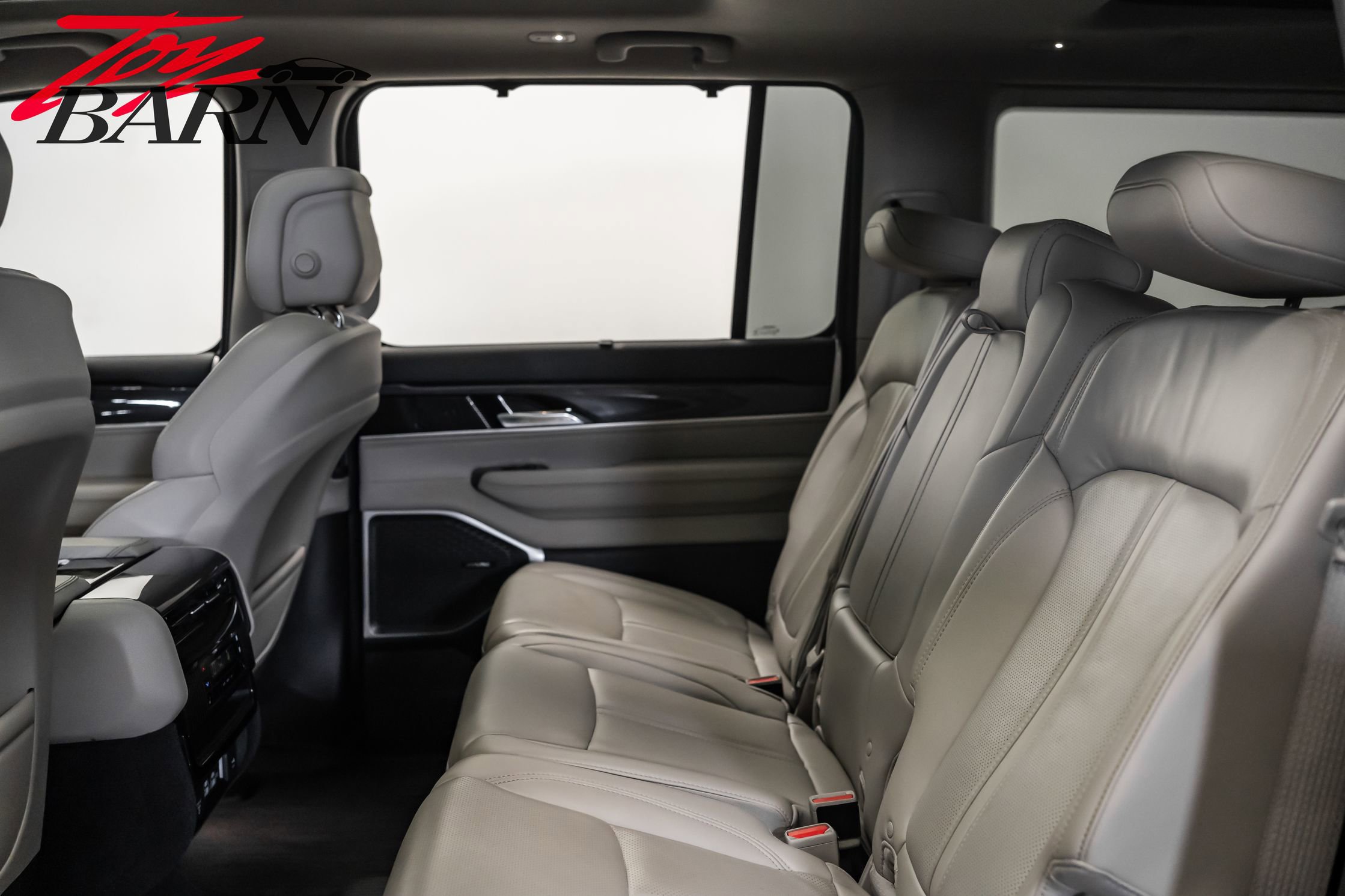 Used 2022 Jeep Wagoneer Series I w/ Convenience Group I image 39