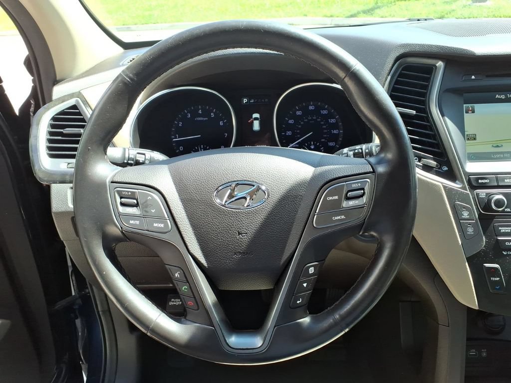 Used 2017 Hyundai Santa Fe Sport w/ 2.4L Tech Package 04 FWD image 17