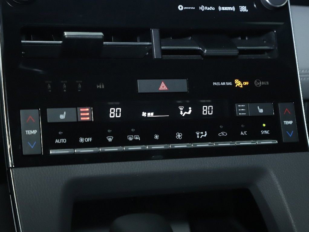 Used 2019 Toyota Avalon XLE w/ Moonroof Package image 27