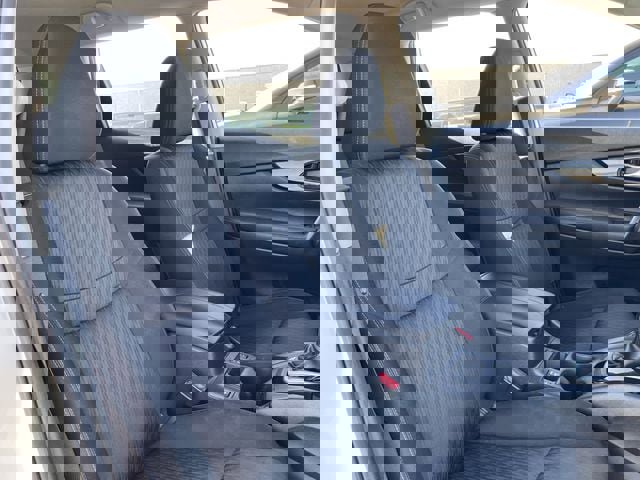 Used 2019 Nissan Rogue SV image 27