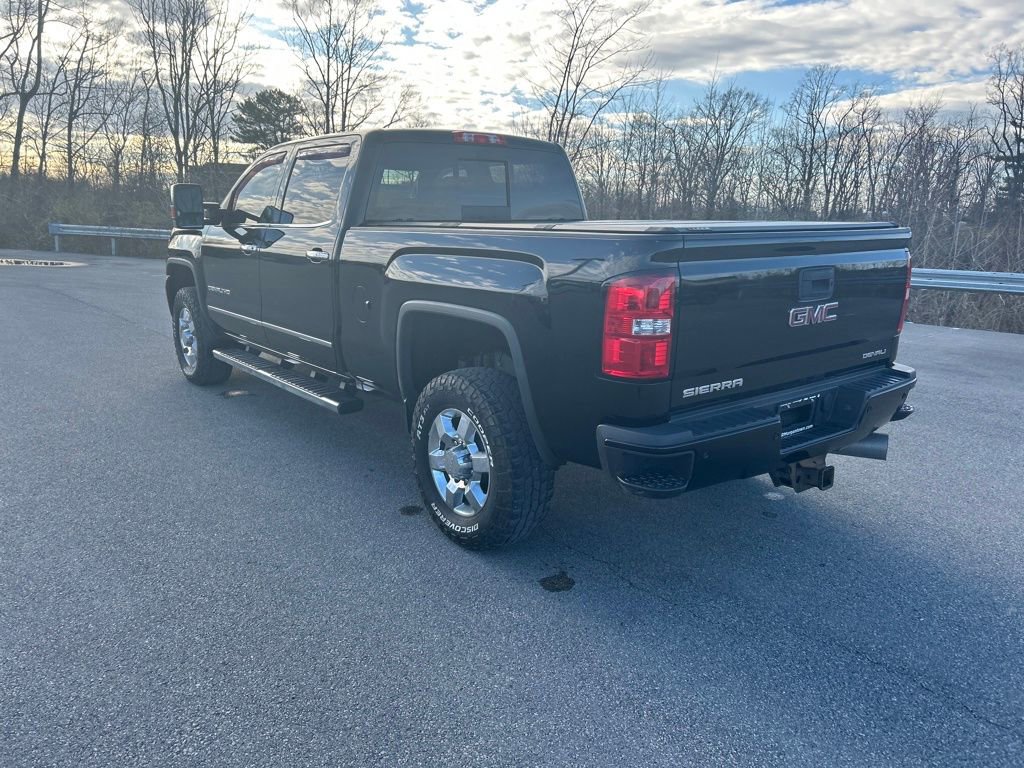Used 2019 GMC Sierra 3500 Denali w/ Duramax Plus Package image 9