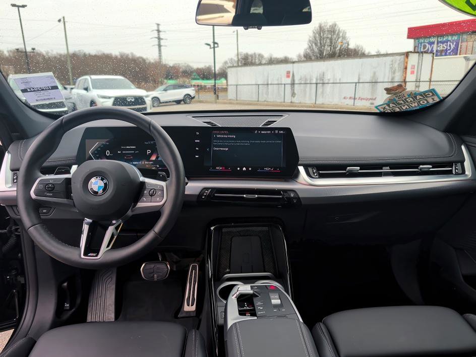 Used 2025 BMW X1 xDrive28i image 11