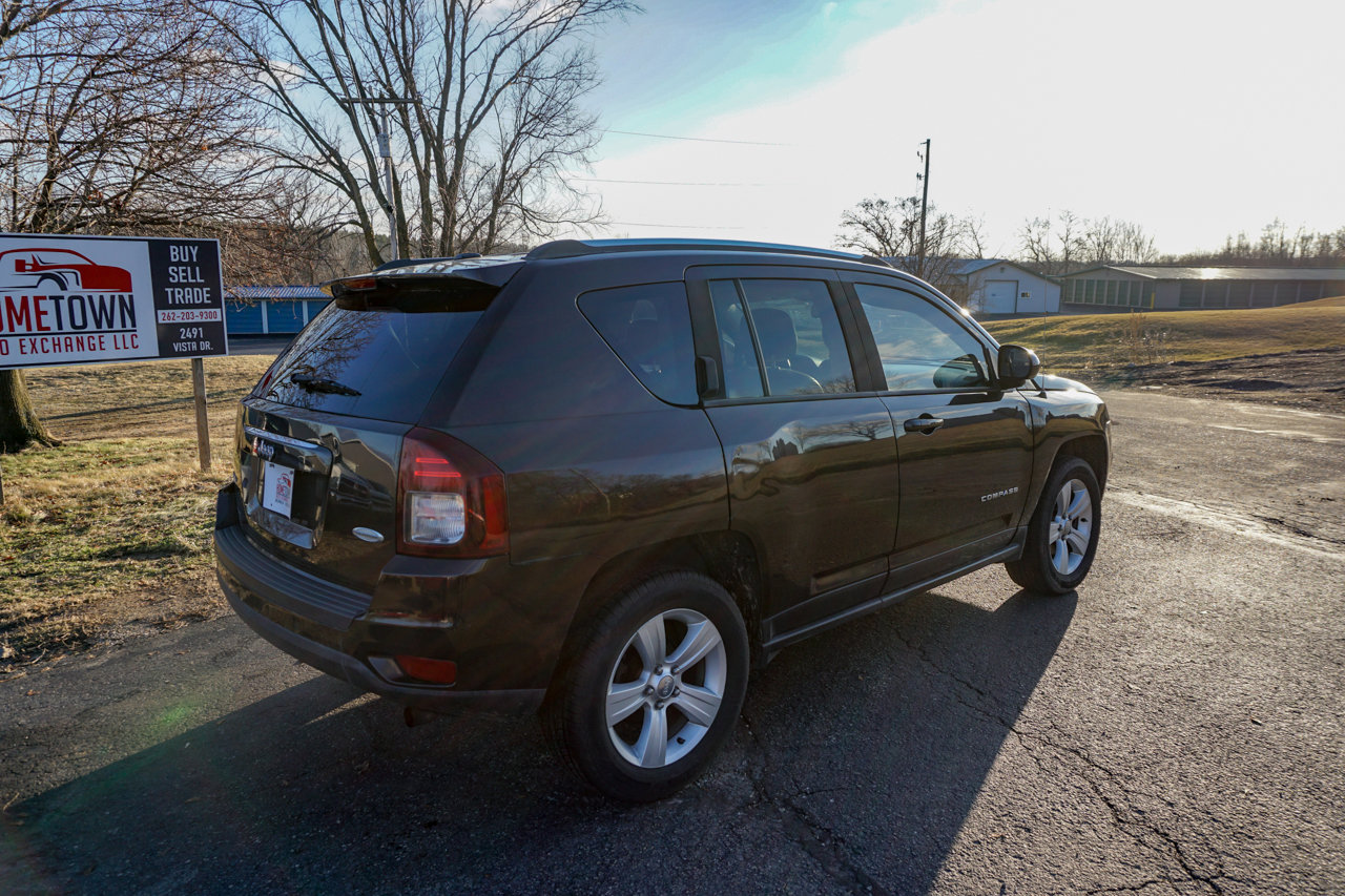 Used 2014 Jeep Compass Latitude image 3