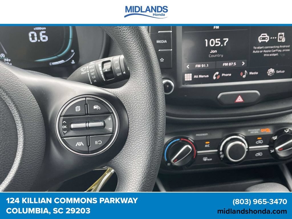 Used 2025 Kia Soul LX w/ LX Technology Package FWD image 19