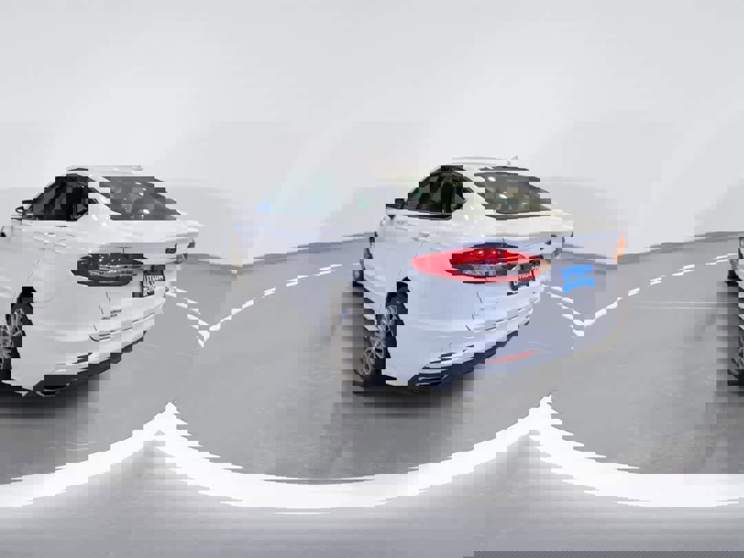 Used 2020 Ford Fusion SE image 7