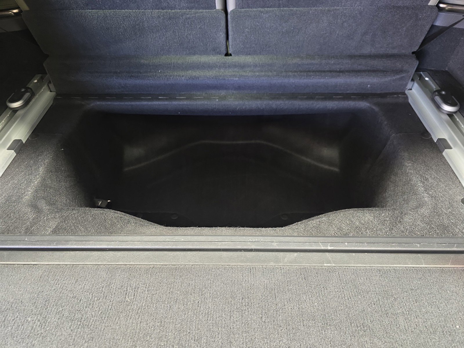 Used 2022 Rivian R1S Launch Edition image 26