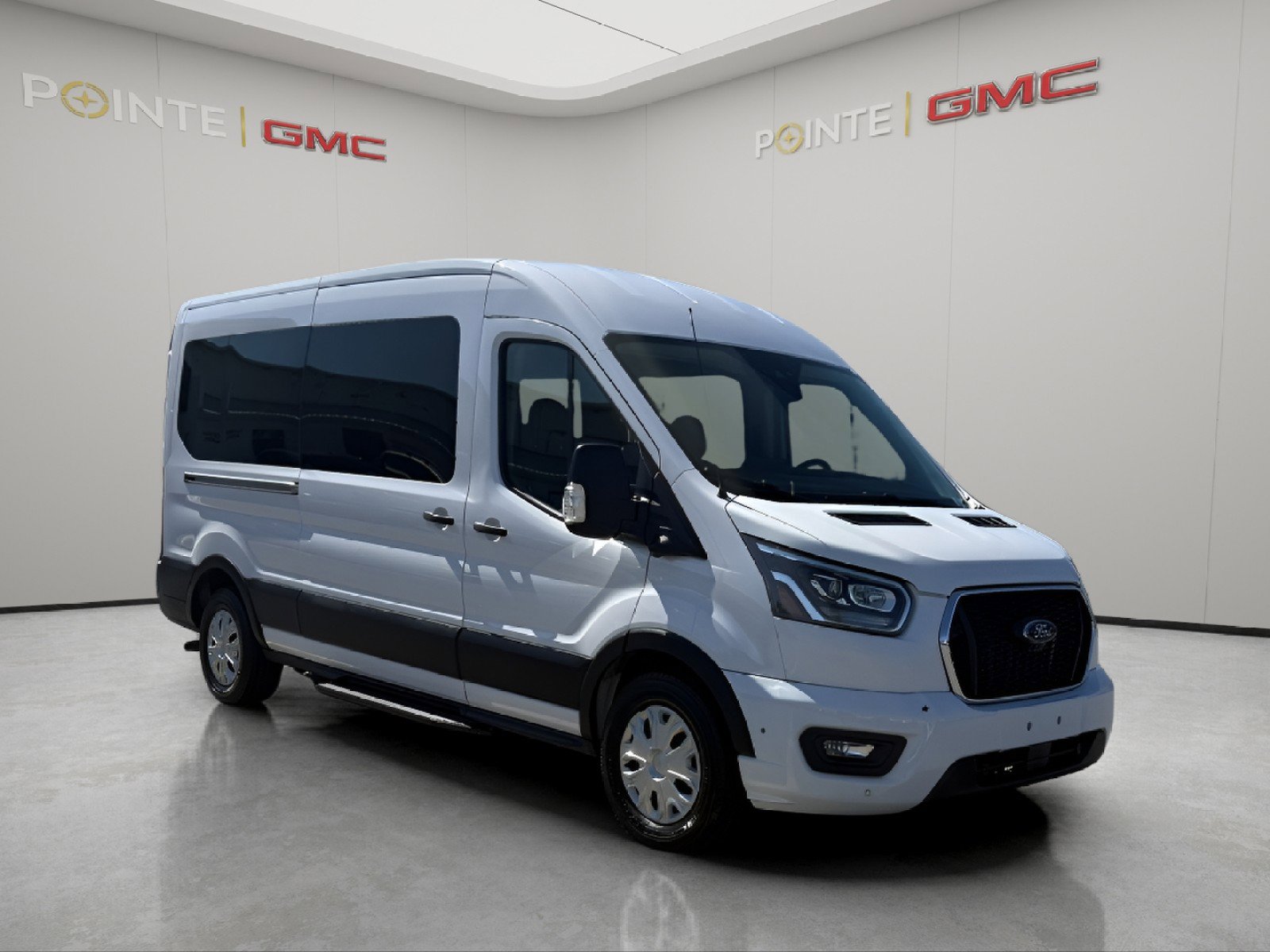 Used 2023 Ford Transit 350 XLT image 1