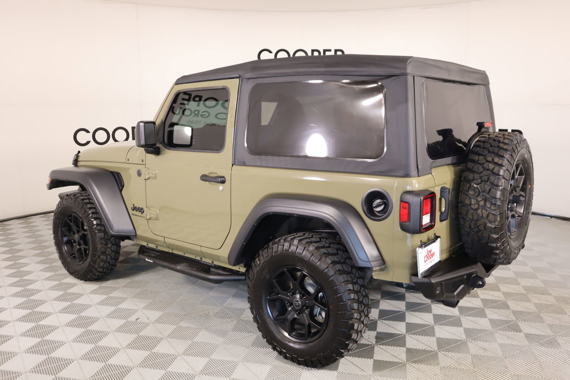 Used 2025 Jeep Wrangler Sport image 20