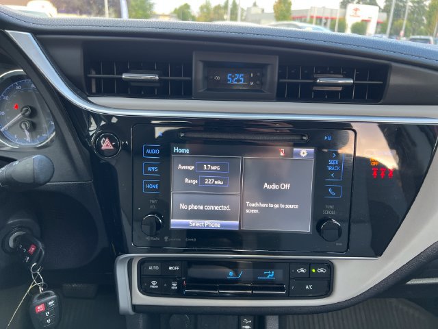 Used 2019 Toyota Corolla LE w/ LE Premium Package FWD image 22