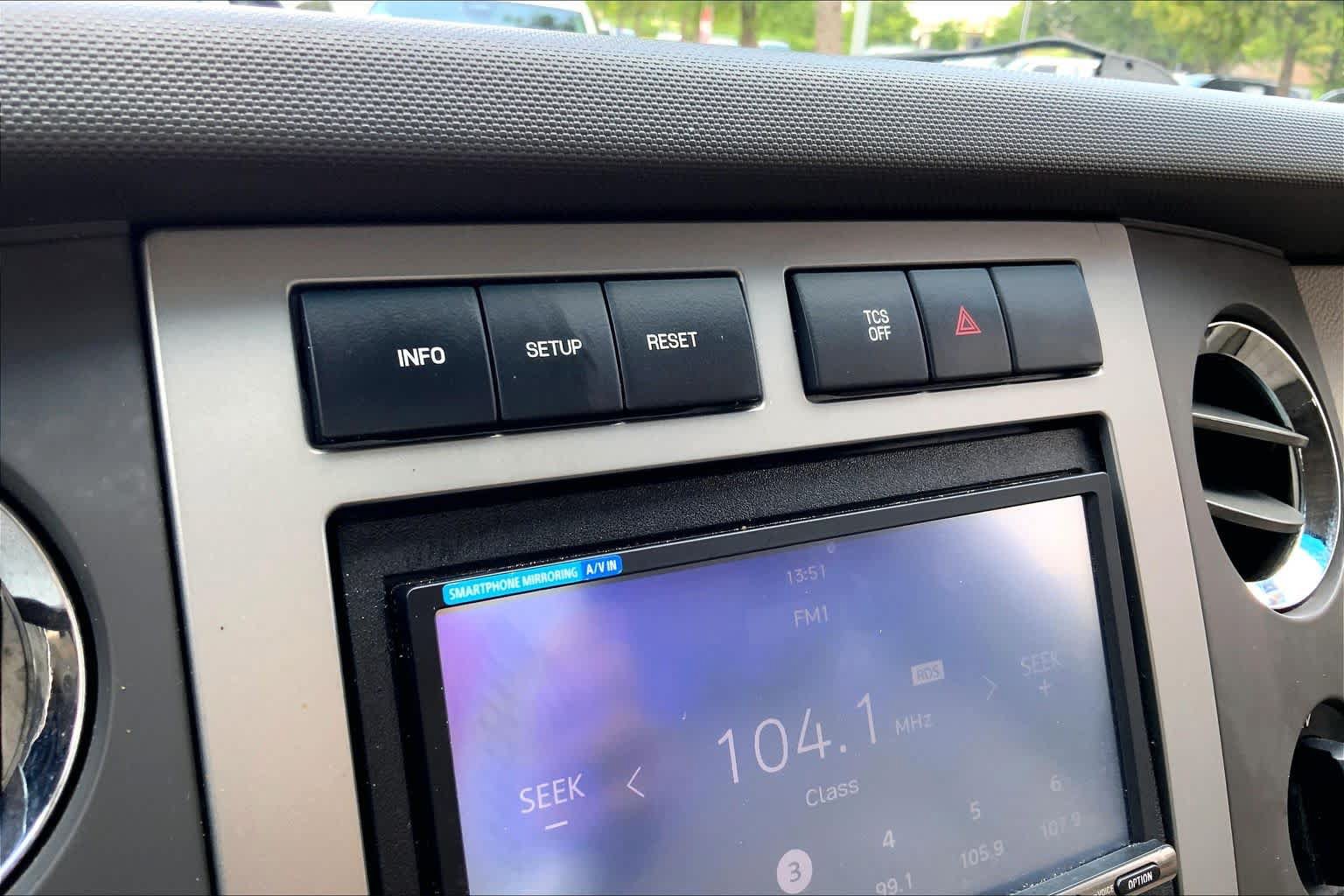 Used 2014 Ford Expedition XLT RWD image 32