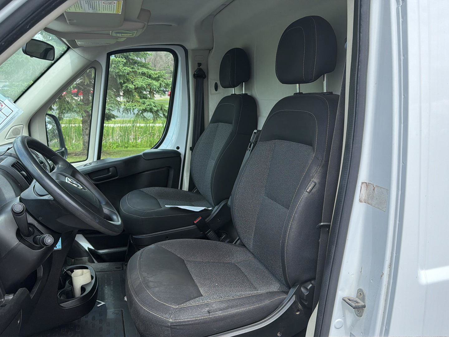 Used 2017 RAM ProMaster 2500 w/ Premium Appearance Group FWD image 13