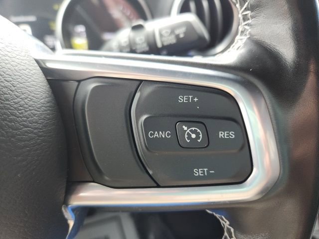 Used 2021 Jeep Wrangler Unlimited Sahara w/ Cold Weather Group AWD/4WD image 30