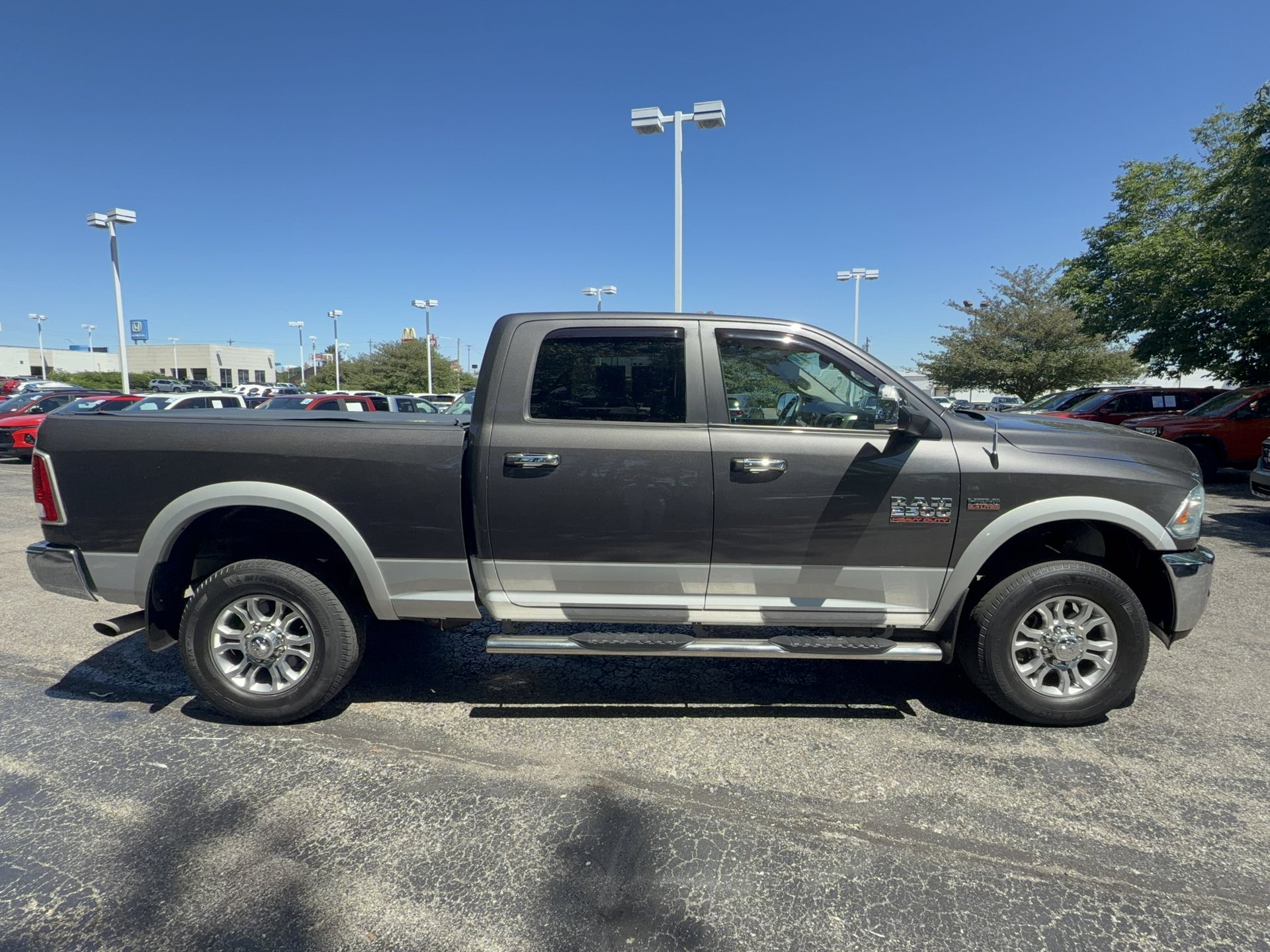 Used 2014 RAM 2500 Laramie AWD/4WD image 2