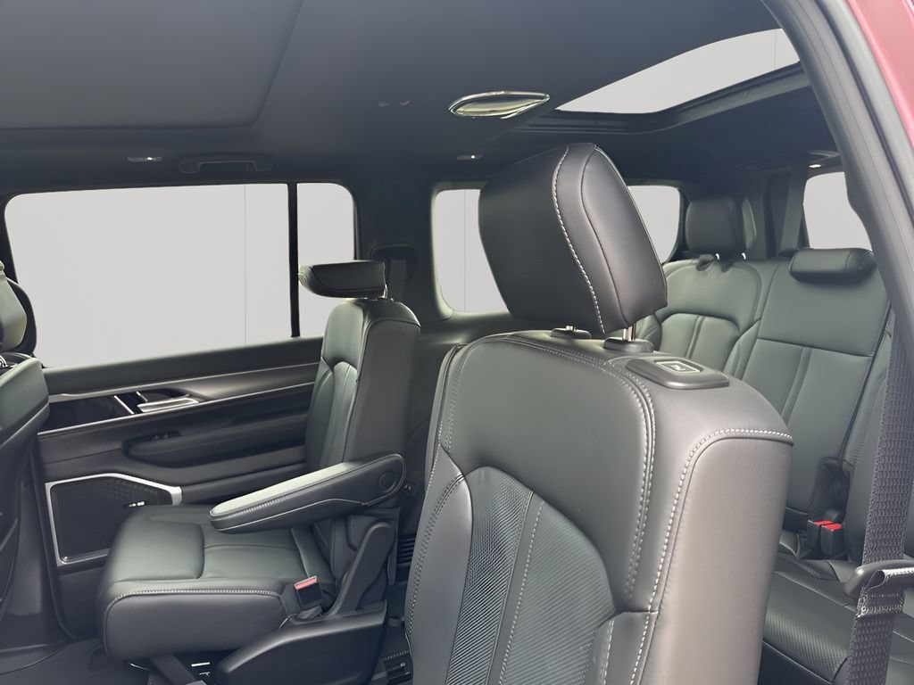 New 2026 Jeep Grand Wagoneer 4WD w/ Premium Group I image 20