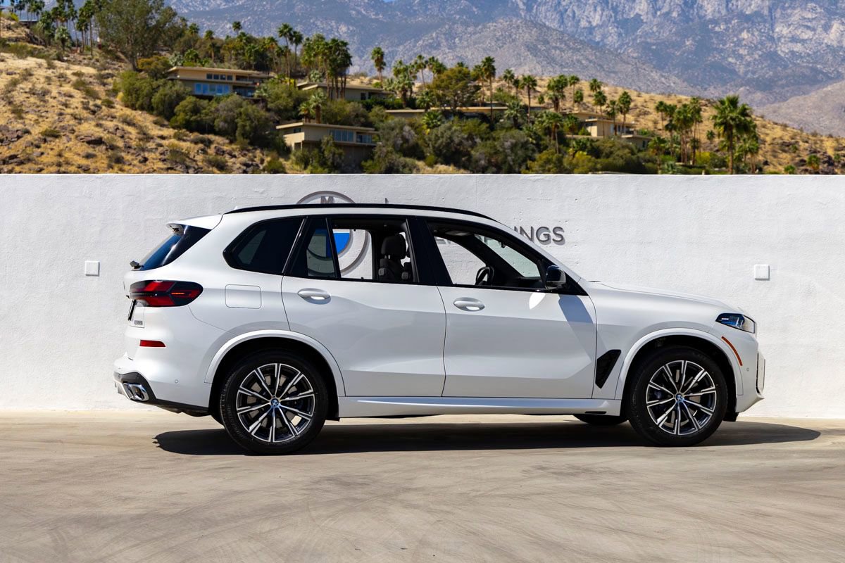 Certified 2024 BMW X5 M60i image 5