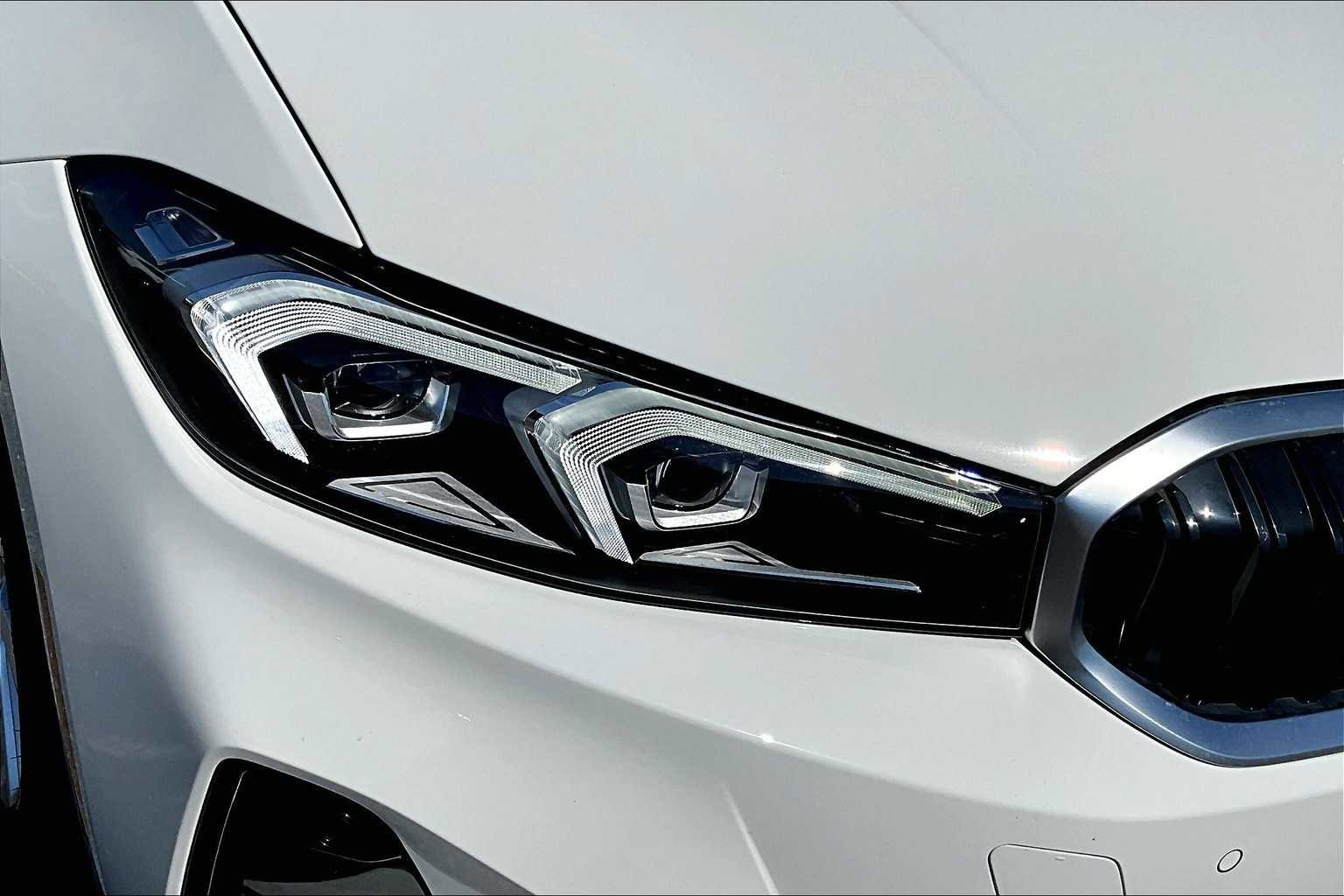 Used 2023 BMW 330e xDrive w/ Premium Package image 27