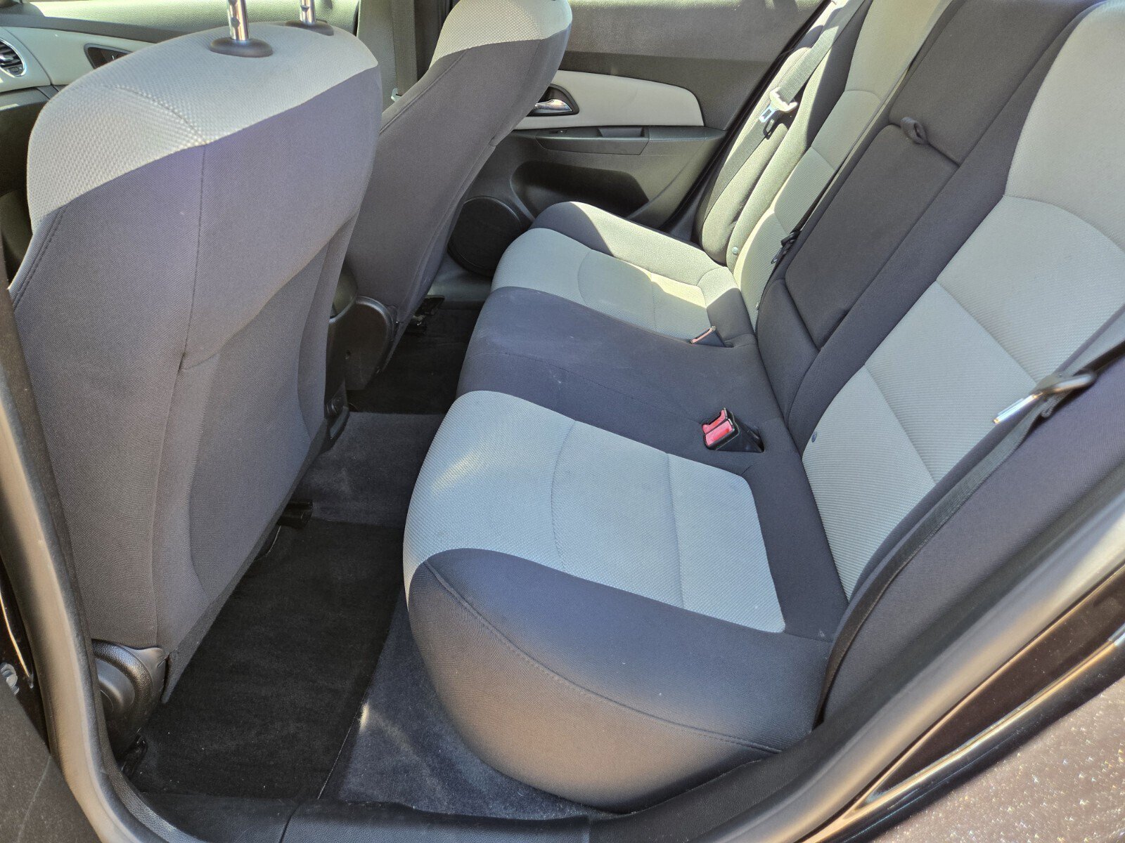 Used 2012 Chevrolet Cruze LS w/ Connectivity Package FWD image 7