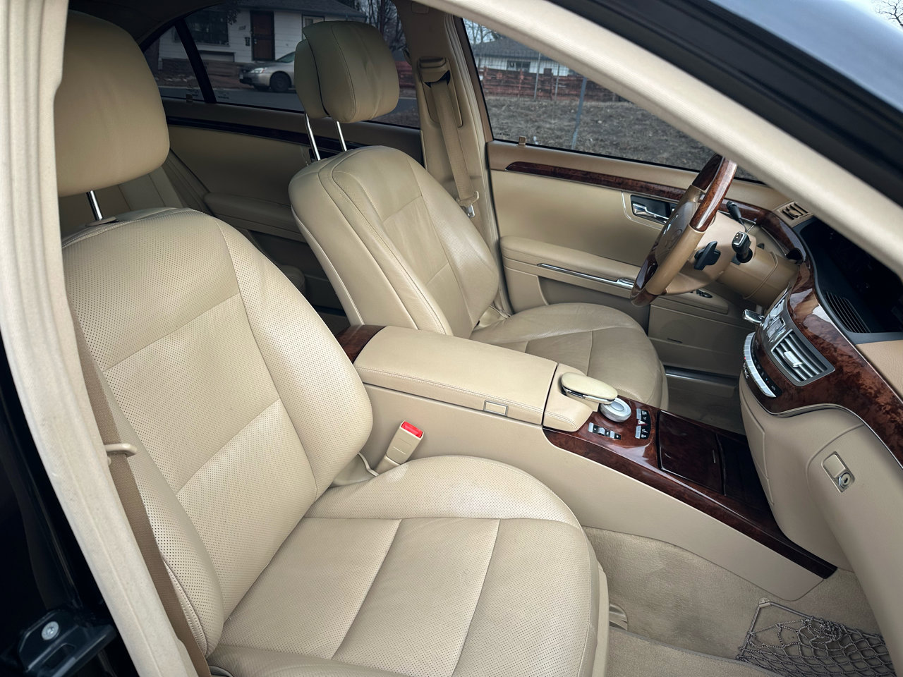 Used 2011 Mercedes-Benz S 550 4MATIC image 24