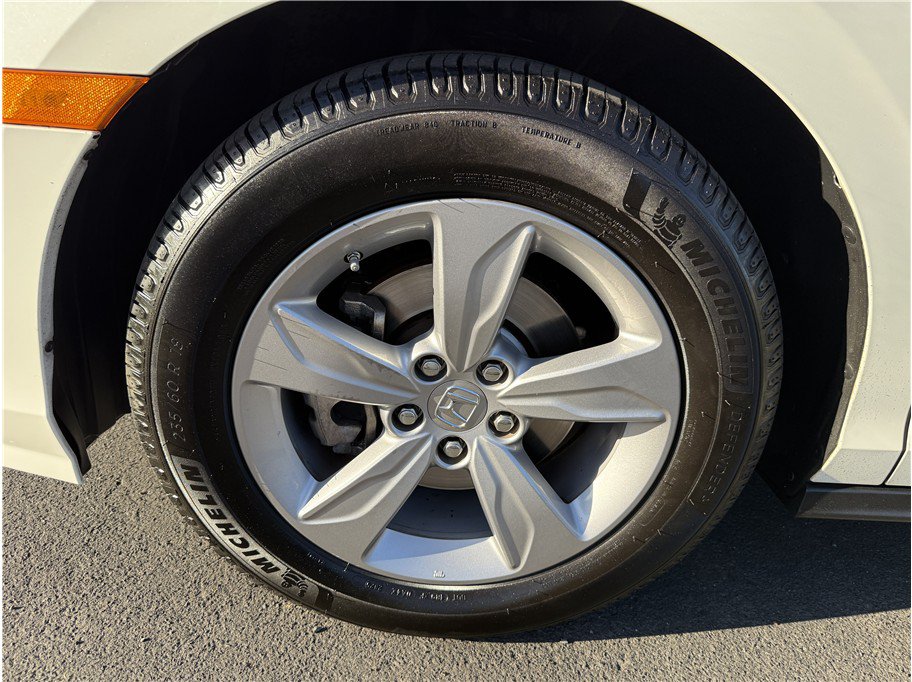 Used 2018 Honda Odyssey EX image 15