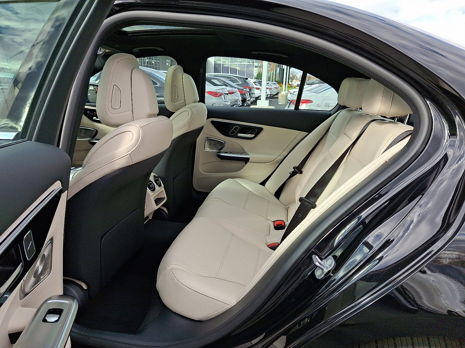 Used 2026 Mercedes-Benz C 300 4MATIC Sedan image 8