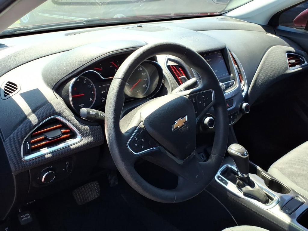 Used 2019 Chevrolet Cruze LT FWD image 12