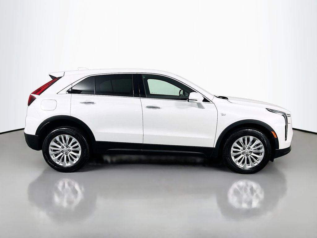 Used 2024 Cadillac XT4 Luxury image 4