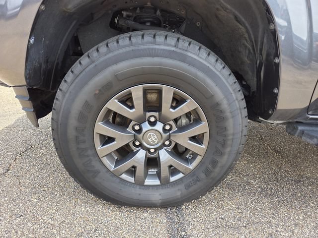 Used 2021 Toyota Tacoma SR AWD/4WD image 24