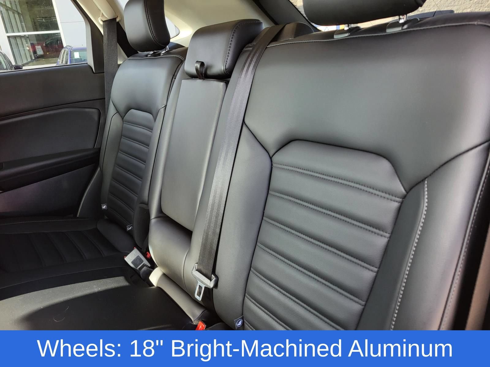 Used 2019 Ford Edge SEL w/ Equipment Group 201A FWD image 16