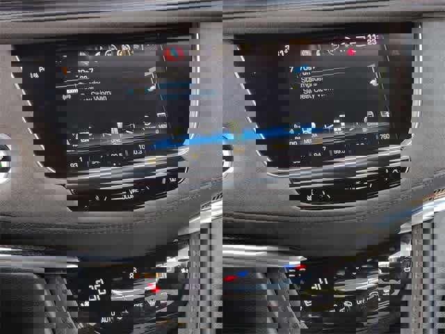 Used 2017 Cadillac XT5 Platinum image 29