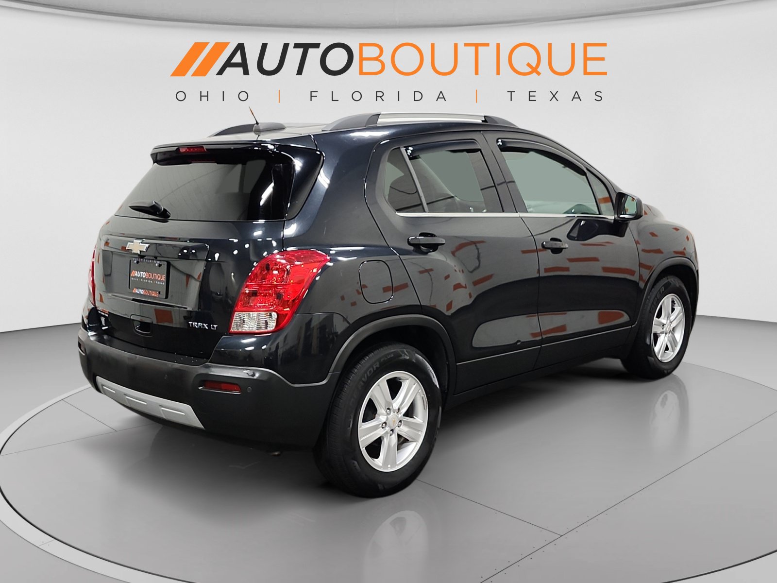 Used 2016 Chevrolet Trax LT w/ LT Sun and Sound Package FWD image 5