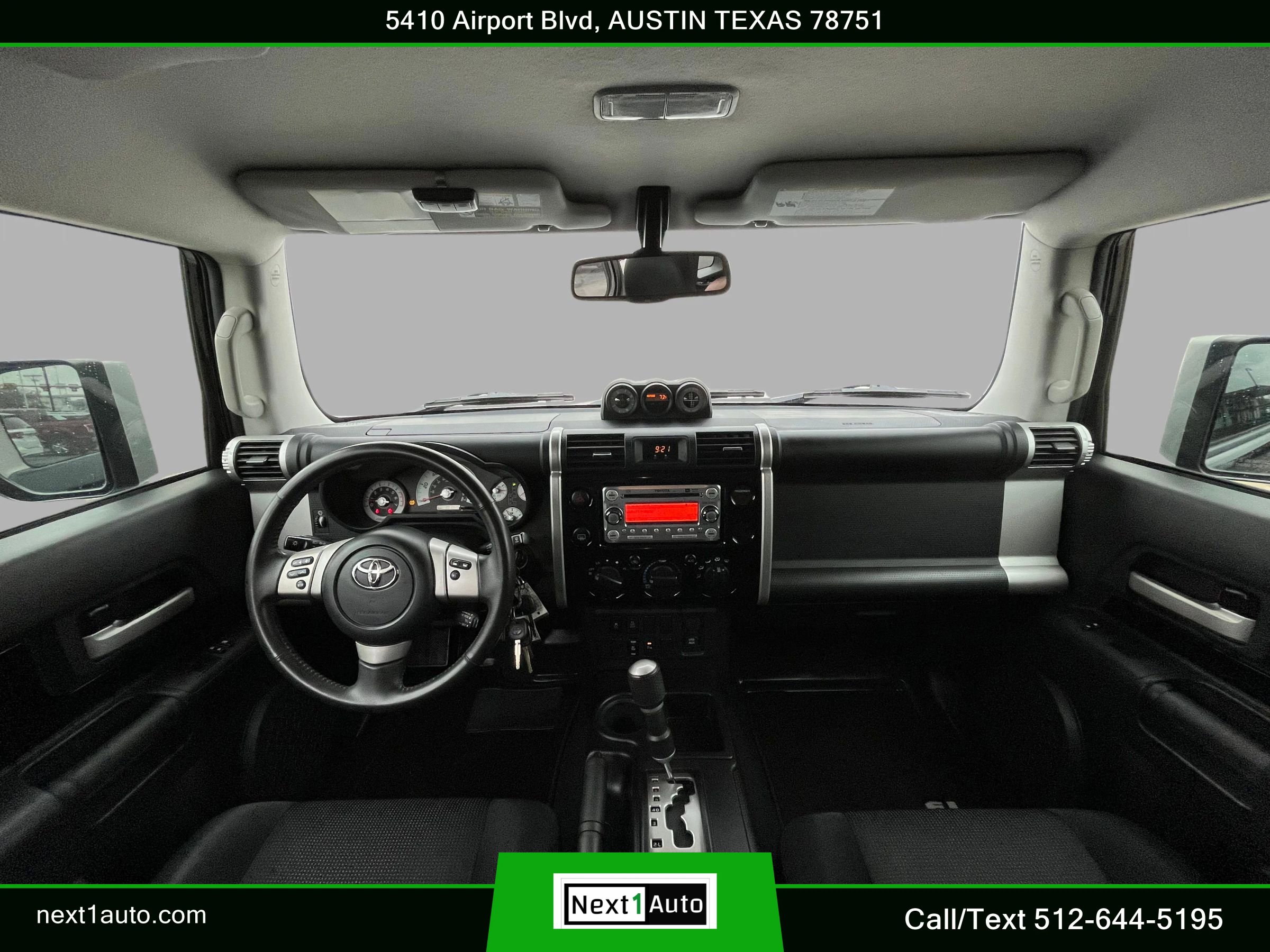 Used 2012 Toyota FJ Cruiser 2WD w/ Upgrade Pkg image 21
