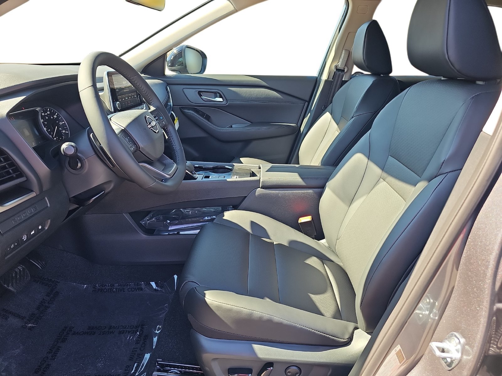New 2027 Nissan Rogue Dark Armor FWD image 15