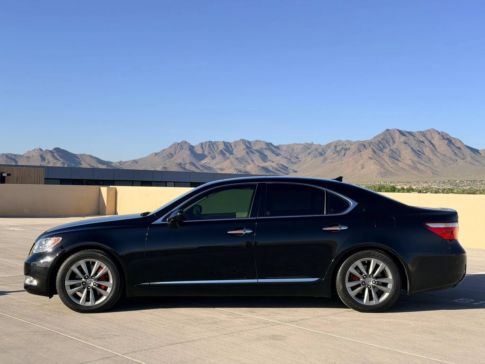 Used 2007 Lexus LS 460 RWD image 6