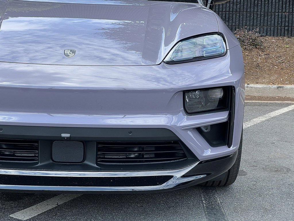 Used 2024 Porsche Macan Turbo Electric image 5