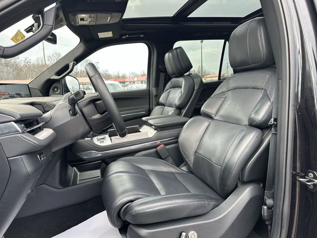 Used 2025 Lincoln Navigator Reserve w/ Jet Appearance Package AWD/4WD image 15