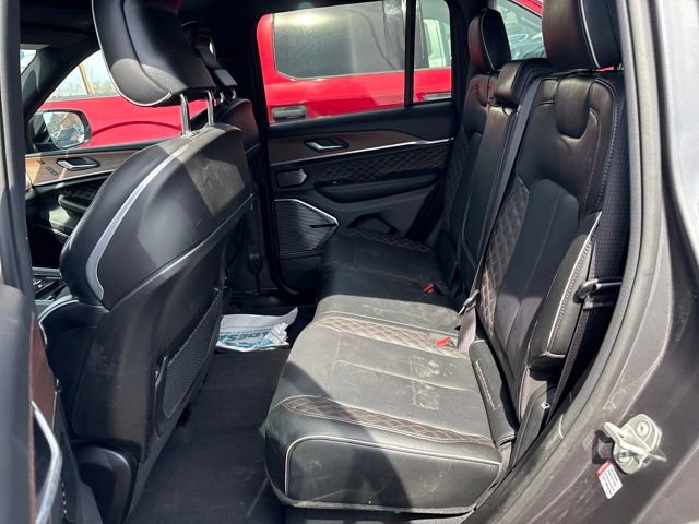 Used 2023 Jeep Grand Cherokee Summit w/ Advanced Protech Group IV AWD/4WD image 20