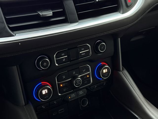 Used 2021 Chevrolet Tahoe LT w/ LT Signature Package RWD image 29